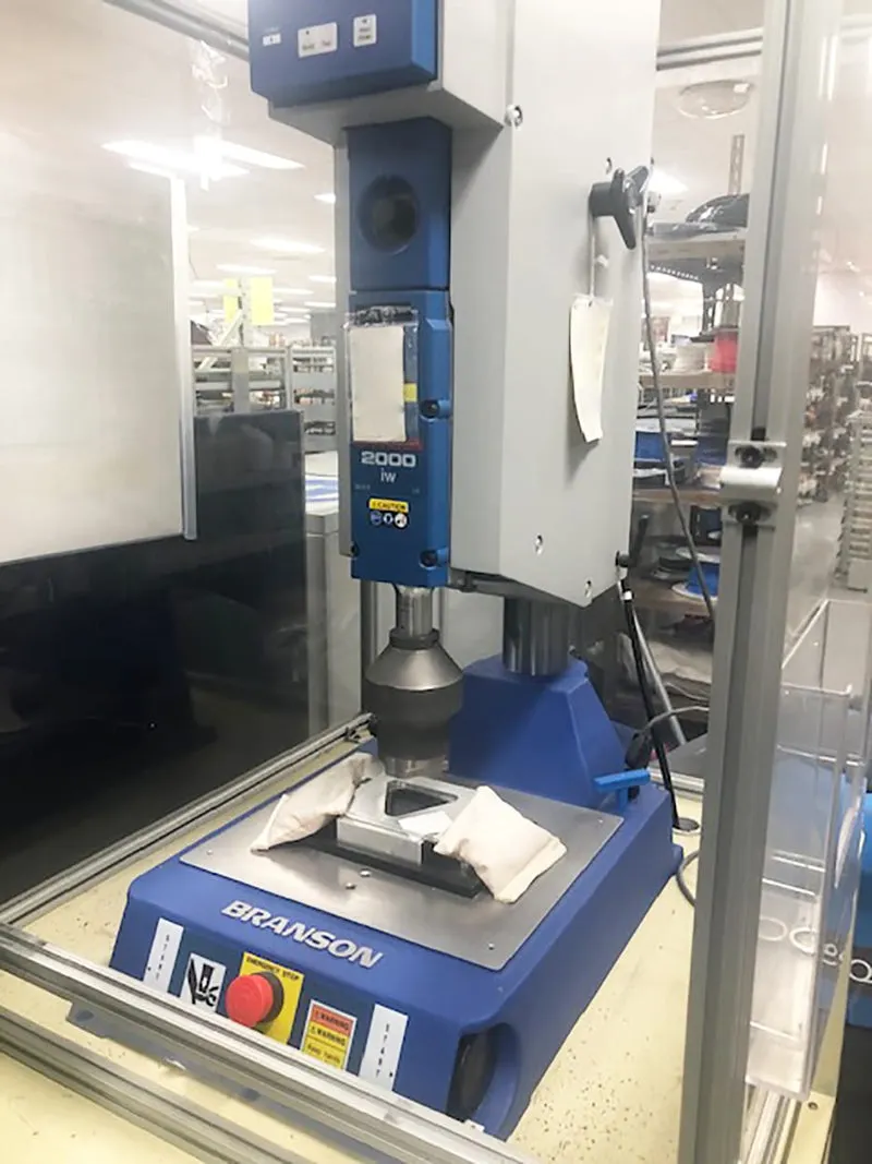Ultrasonic welding equipment